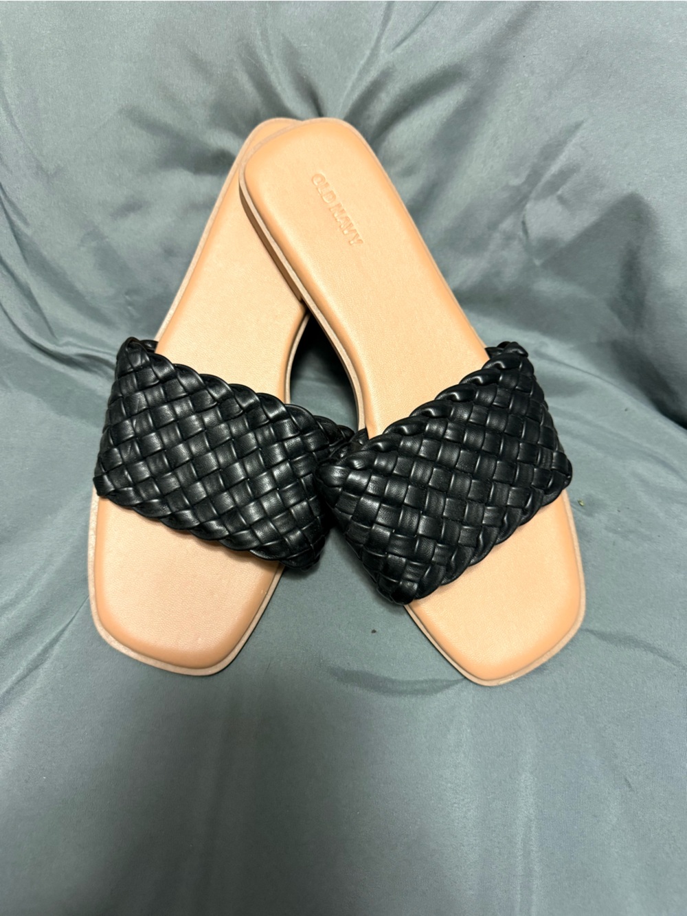 Old Navy Woven Slide Sandals in Black